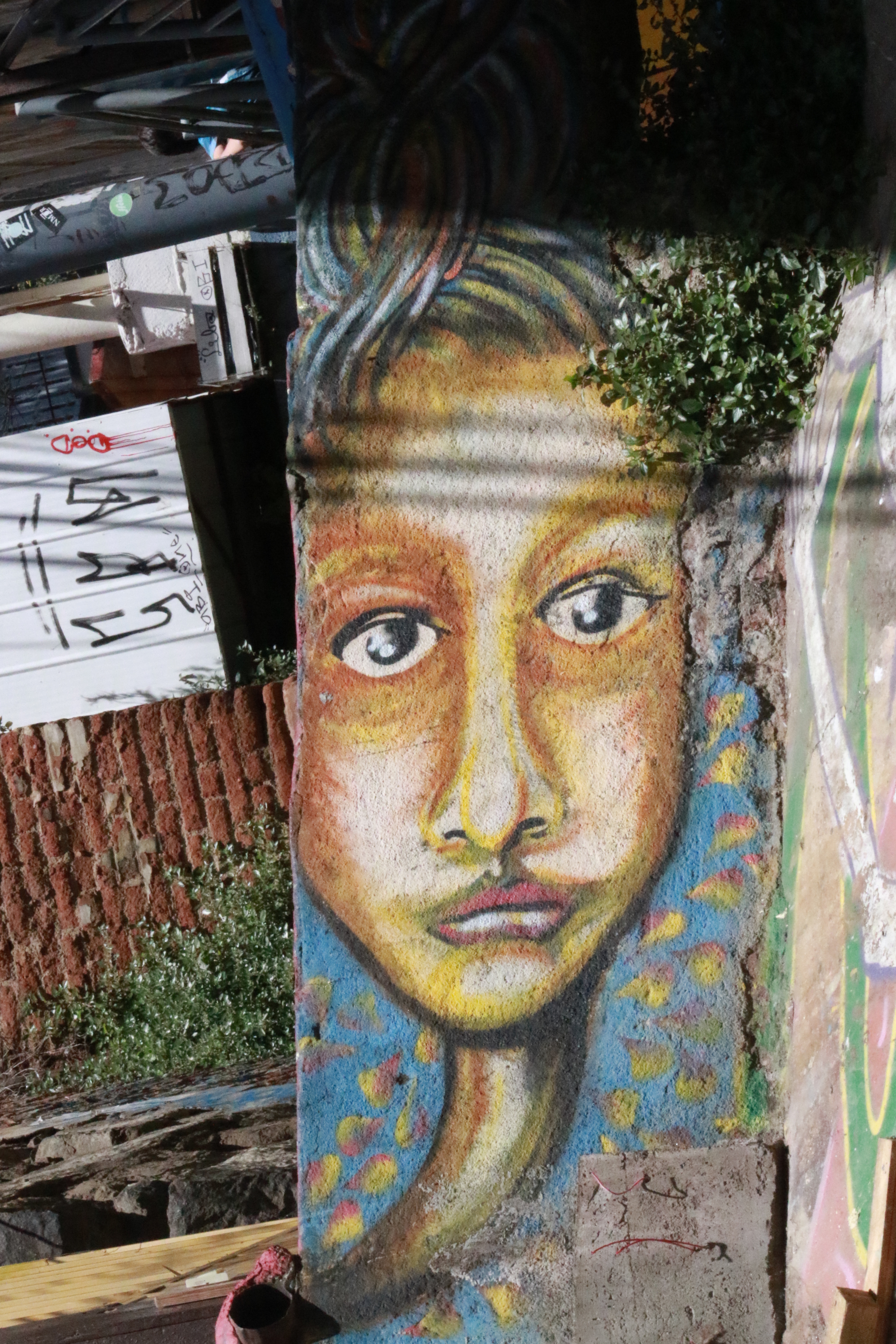 Street art in Valparaiso