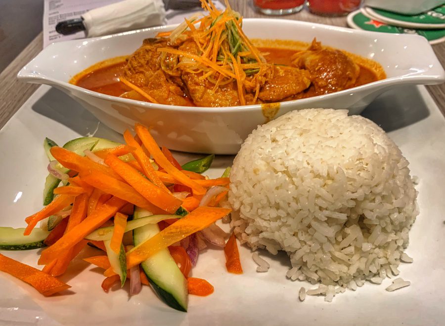 Chicken curry with rice at Living Room cafe - KLIA airport