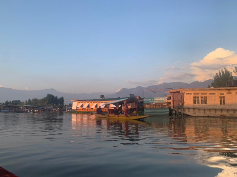 10 Things to do at Dal lake in Srinagar