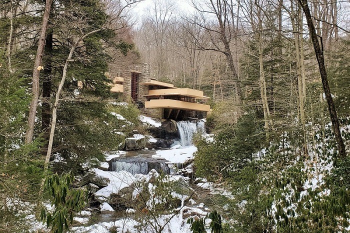 Frank Lloyd Wright's Fallingwater House